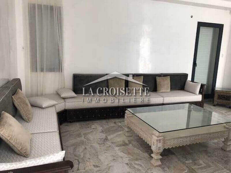  Villa meublée S+4 avec piscine à la Marsa 